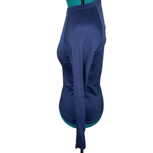 Lululemon navy pullover - size 8 - Picture 4 of 7